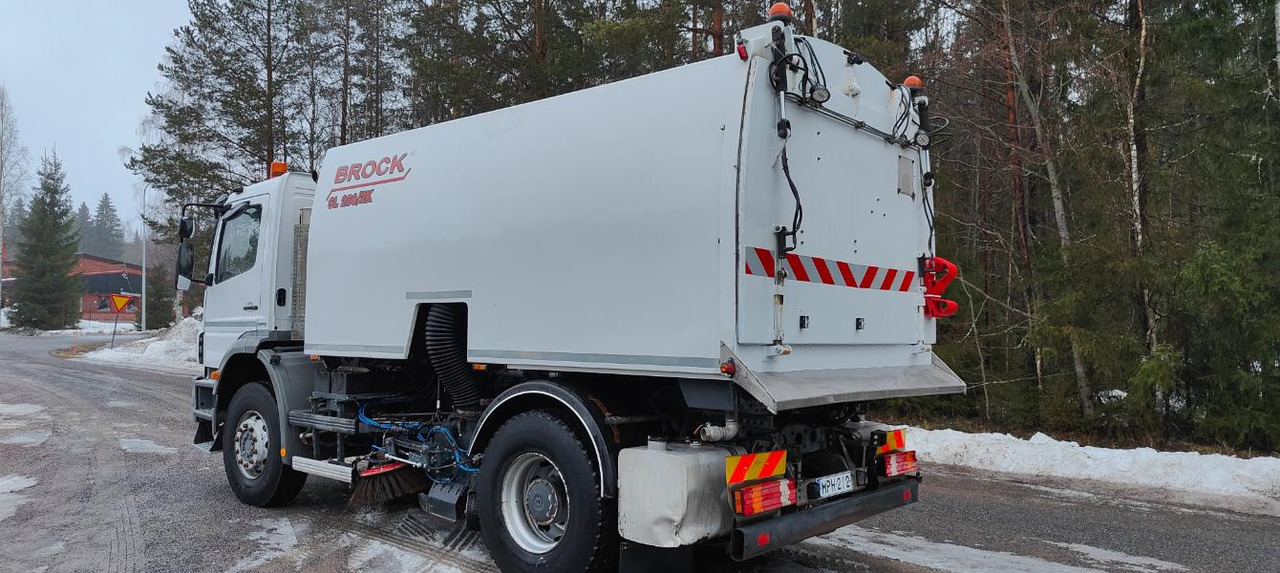 Brock SL280/2K MB Axor 1829 - Road sweeper: picture 3 Brock SL280/2K MB Axor 1829 - Road sweeper: picture 3