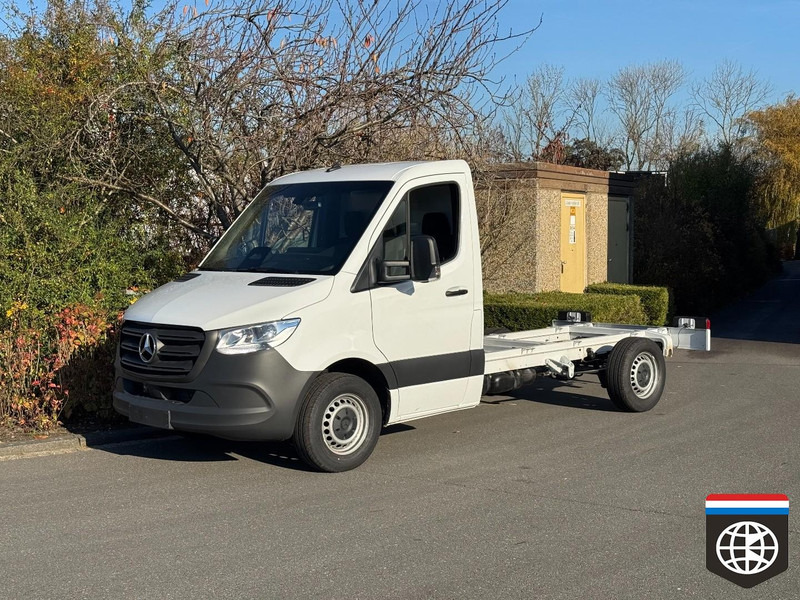Mercedes-Benz Sprinter 315 CDi CHASSIS WB 3670 - AUTOMAAT NAVIGATIE *** BPM VRIJ !! - Commercial vehicle: picture 1 Mercedes-Benz Sprinter 315 CDi CHASSIS WB 3670 - AUTOMAAT NAVIGATIE *** BPM VRIJ !! - Commercial vehicle: picture 1