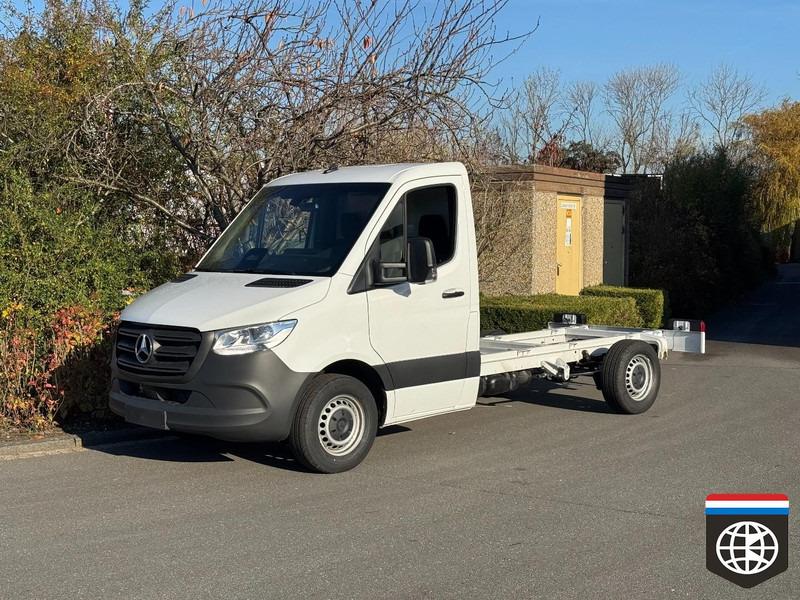 Mercedes-Benz Sprinter 315 CDi CHASSIS WB 3670 - AUTOMAAT NAVIGATIE *** BPM VRIJ !! - Commercial vehicle: picture 5 Mercedes-Benz Sprinter 315 CDi CHASSIS WB 3670 - AUTOMAAT NAVIGATIE *** BPM VRIJ !! - Commercial vehicle: picture 5