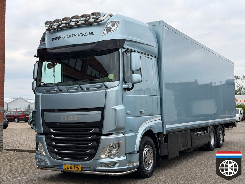 DAF XF 460 FAN TAIL LIFT / TRS / NIGHT A/C / RACING TEAM / CAMPER - Refrigerated truck: picture 2 DAF XF 460 FAN TAIL LIFT / TRS / NIGHT A/C / RACING TEAM / CAMPER - Refrigerated truck: picture 2