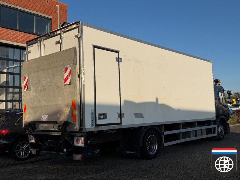 Renault Premium 300 CARRIER deepfreezer -30oC - Taillift - Sleeper Cab - Refrigerated truck: picture 5 Renault Premium 300 CARRIER deepfreezer -30oC - Taillift - Sleeper Cab - Refrigerated truck: picture 5