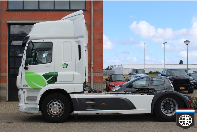 DAF CF 440 FT 2 x TANK - SMART TACHO 2 - LEATHER INTERIEUR - Tractor unit: picture 3 DAF CF 440 FT 2 x TANK - SMART TACHO 2 - LEATHER INTERIEUR - Tractor unit: picture 3