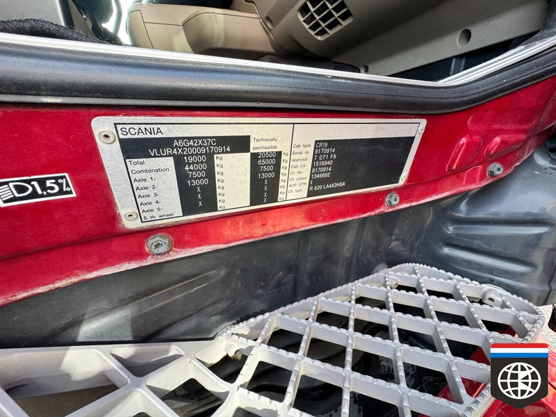 Tractor unit Scania R620 OLD SCHOOL KING - manual gearbox - PTO - full spoiler: picture 17