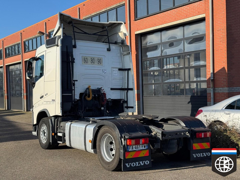 Volvo FH 460 2x TANK - LOW ROOF - 2x available - Tractor unit: picture 4 Volvo FH 460 2x TANK - LOW ROOF - 2x available - Tractor unit: picture 4