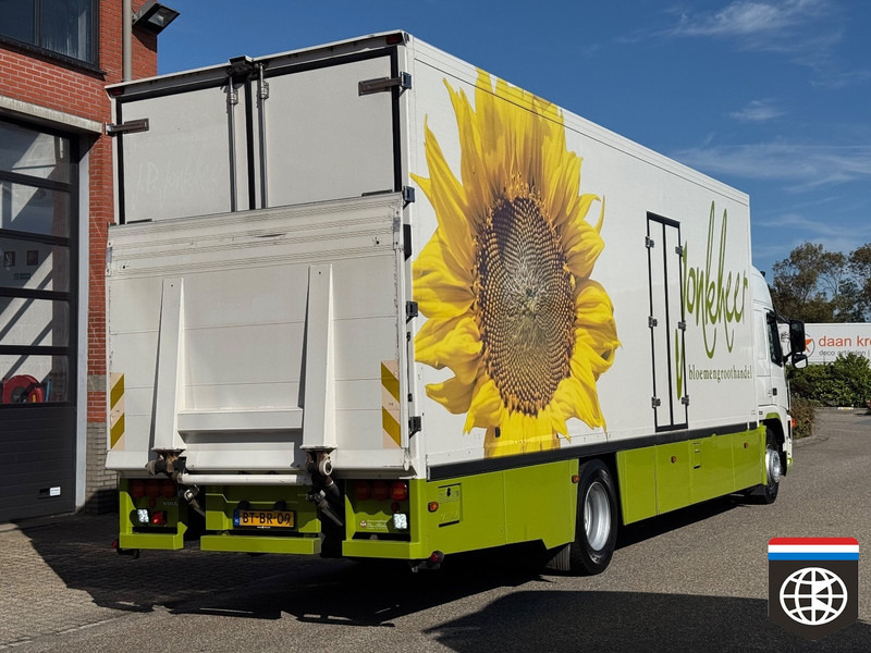 Volvo FM 300 - FRIGO BOX TRUCK + Taillift - New tyres - CONCOURSTAAT - Refrigerated truck: picture 3 Volvo FM 300 - FRIGO BOX TRUCK + Taillift - New tyres - CONCOURSTAAT - Refrigerated truck: picture 3