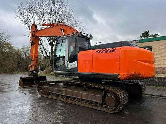 Hitachi ZX250LC-3 - ZX 250 LC - ZX250 - Excavator: picture 2 Hitachi ZX250LC-3 - ZX 250 LC - ZX250 - Excavator: picture 2