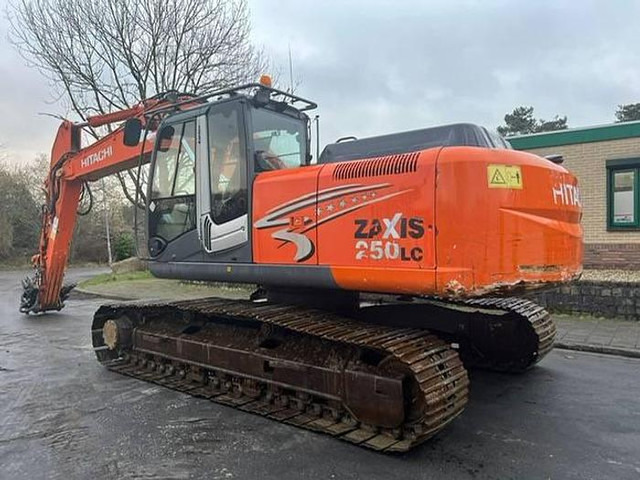 Hitachi ZX250LC-3 - ZX 250 LC - ZX250 - Excavator: picture 2 Hitachi ZX250LC-3 - ZX 250 LC - ZX250 - Excavator: picture 2