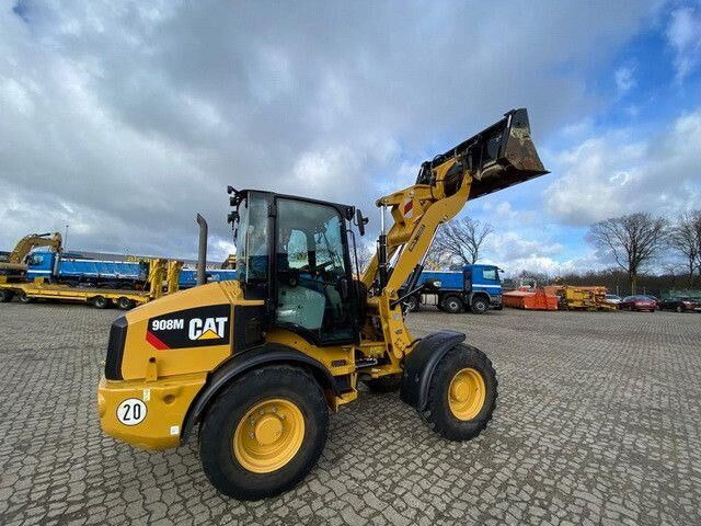 Caterpillar 908M, 4+1 Schaufel, Palettengabel, wenig Std. - Wheel loader: picture 5 Caterpillar 908M, 4+1 Schaufel, Palettengabel, wenig Std. - Wheel loader: picture 5