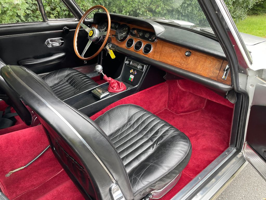 Car Ferrari 330 GT Coupe 2+2/TÜV neu/H-Zulassung: picture 10