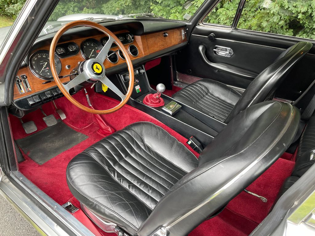 Car Ferrari 330 GT Coupe 2+2/TÜV neu/H-Zulassung: picture 8