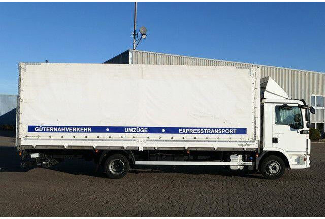MAN 12.220 TGL 4x2, LBW, Klima, 7.200mm lang, AHK - Curtain side truck: picture 2 MAN 12.220 TGL 4x2, LBW, Klima, 7.200mm lang, AHK - Curtain side truck: picture 2