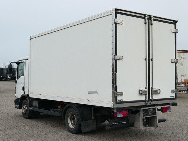 MAN 8.220 TGL BL 4x2, Thermo King, 3. Sitz, 5m lang - Refrigerated truck: picture 3 MAN 8.220 TGL BL 4x2, Thermo King, 3. Sitz, 5m lang - Refrigerated truck: picture 3