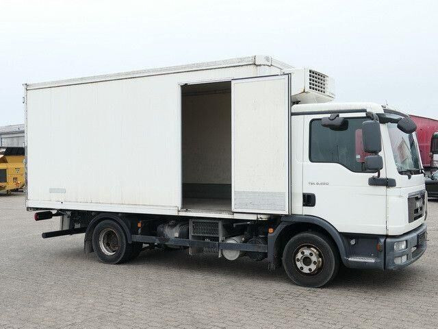 MAN 8.220 TGL BL 4x2, Thermo King, 3. Sitz, 5m lang - Refrigerated truck: picture 5 MAN 8.220 TGL BL 4x2, Thermo King, 3. Sitz, 5m lang - Refrigerated truck: picture 5