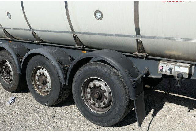 Menci SA 105, Isoliert, Tank aus 2016, 32m³, 4 Kammern - Tanker semi-trailer: picture 5 Menci SA 105, Isoliert, Tank aus 2016, 32m³, 4 Kammern - Tanker semi-trailer: picture 5