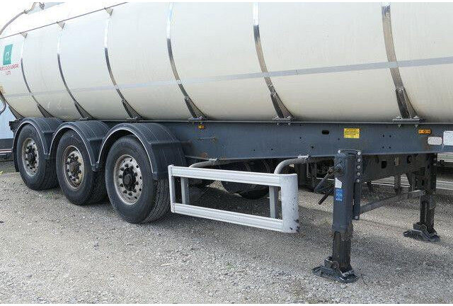 Menci SA 105, isoliert, 32m³, 4 Kammern, Alu-Felgen - Tanker semi-trailer: picture 2 Menci SA 105, isoliert, 32m³, 4 Kammern, Alu-Felgen - Tanker semi-trailer: picture 2