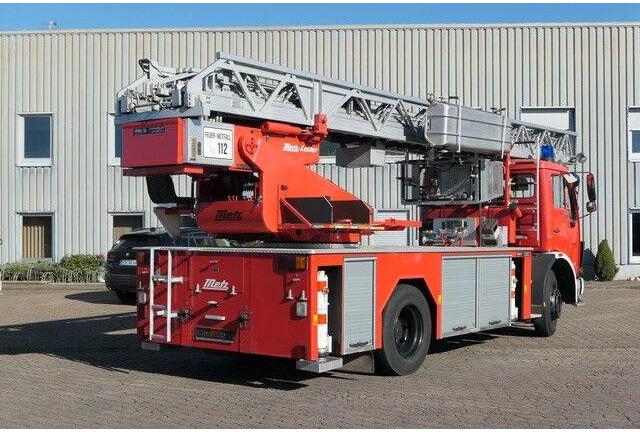 Mercedes-Benz 1422 F 4x2, Drehleiter DLK 23-12, Metz, 30m - Fire engine: picture 3 Mercedes-Benz 1422 F 4x2, Drehleiter DLK 23-12, Metz, 30m - Fire engine: picture 3