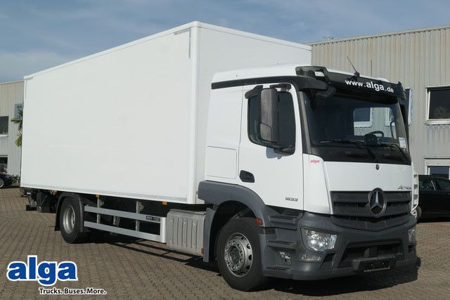 Mercedes-Benz 1833 L Actros 4x2, LBW, AHK, 7.340mm lang, Klima - Box truck: picture 1 Mercedes-Benz 1833 L Actros 4x2, LBW, AHK, 7.340mm lang, Klima - Box truck: picture 1