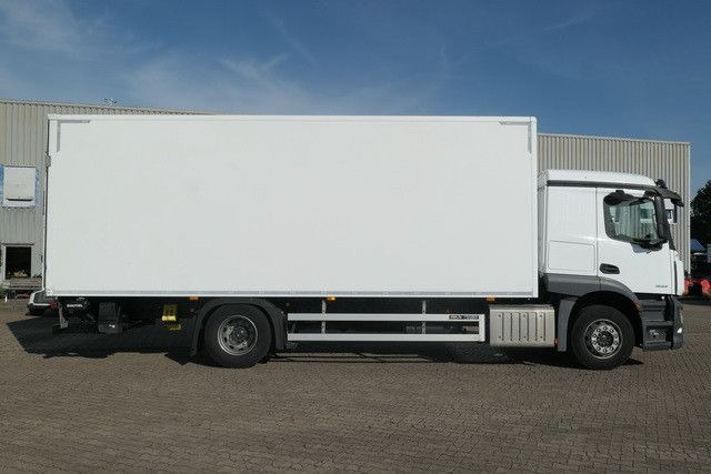 Mercedes-Benz 1833 L Actros 4x2, LBW, AHK, 7.340mm lang, Klima - Box truck: picture 2 Mercedes-Benz 1833 L Actros 4x2, LBW, AHK, 7.340mm lang, Klima - Box truck: picture 2