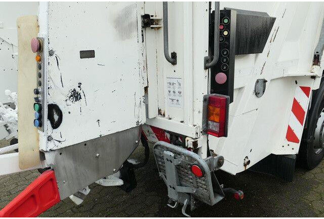 Mercedes-Benz 2532 L Actros 6x2, Faun, Variopress, Zöller, AC - Refuse truck: picture 5 Mercedes-Benz 2532 L Actros 6x2, Faun, Variopress, Zöller, AC - Refuse truck: picture 5