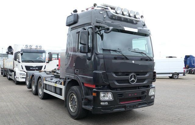 Mercedes-Benz 3560 L Actros 8x4/2, Hiab XR24SL56, Voll-Luft - Hook lift truck: picture 5 Mercedes-Benz 3560 L Actros 8x4/2, Hiab XR24SL56, Voll-Luft - Hook lift truck: picture 5