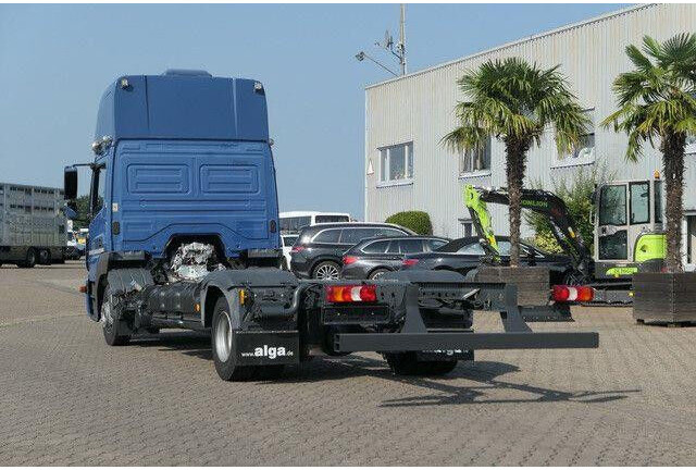 Mercedes-Benz 918 L Atego 4x2, Schlafliege, Klima,Nebenantrieb - Cab chassis truck: picture 5 Mercedes-Benz 918 L Atego 4x2, Schlafliege, Klima,Nebenantrieb - Cab chassis truck: picture 5