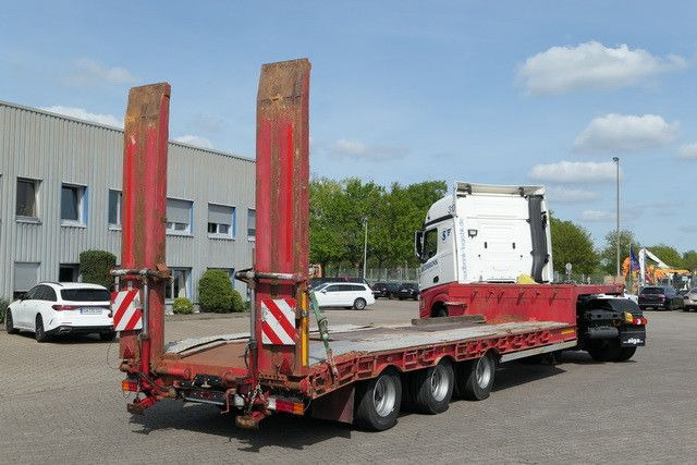 Müller-Mitteltal TS3, Hydr. Rampen, 7.2mtr. Tiefbett, 45to. GG - Low loader semi-trailer: picture 4 Müller-Mitteltal TS3, Hydr. Rampen, 7.2mtr. Tiefbett, 45to. GG - Low loader semi-trailer: picture 4