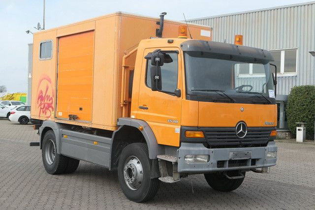 Municipal/ Special vehicle, Box truck Mercedes-Benz 1518 A Atego 4X4, Klima, AHK, Allrad, Rolltor: picture 8