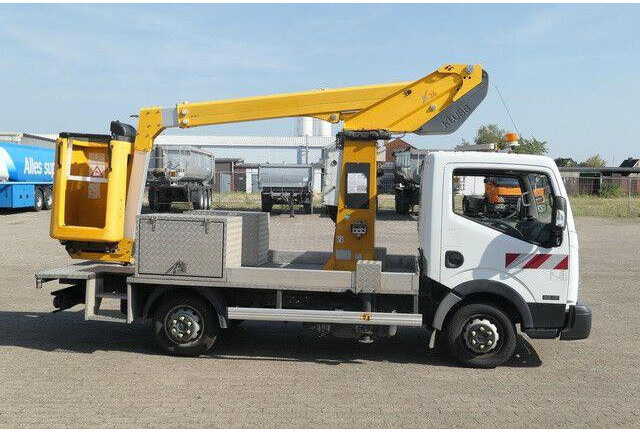 Nissan 32.12 4x2, 11m Arbeitshöhe, Klima,3. Sitz - Truck mounted aerial platform: picture 2 Nissan 32.12 4x2, 11m Arbeitshöhe, Klima,3. Sitz - Truck mounted aerial platform: picture 2