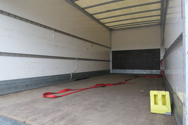 Renault Midlum 220 4x2, LBW, AHK, 6.100mm lang, Klima - Closed box van: picture 4 Renault Midlum 220 4x2, LBW, AHK, 6.100mm lang, Klima - Closed box van: picture 4