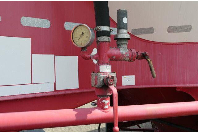 SPITZER SF 2739 / 2P, 39m³, Gelenkt, 2 Kammern, BPW, ZSA - Tanker semi-trailer: picture 3 SPITZER SF 2739 / 2P, 39m³, Gelenkt, 2 Kammern, BPW, ZSA - Tanker semi-trailer: picture 3