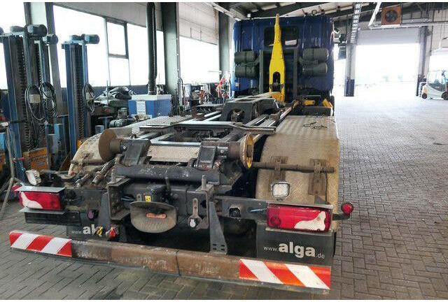 Scania R 500 8x4, Palfinger P24A, Knickarm, Retarder,AC - Hook lift truck: picture 3 Scania R 500 8x4, Palfinger P24A, Knickarm, Retarder,AC - Hook lift truck: picture 3