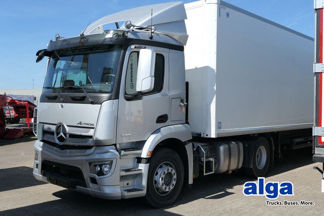 Mercedes-Benz 1836 LS Actros 4x2, ADR, Navi, Klima, 2.000km - Tractor unit: picture 1 Mercedes-Benz 1836 LS Actros 4x2, ADR, Navi, Klima, 2.000km - Tractor unit: picture 1