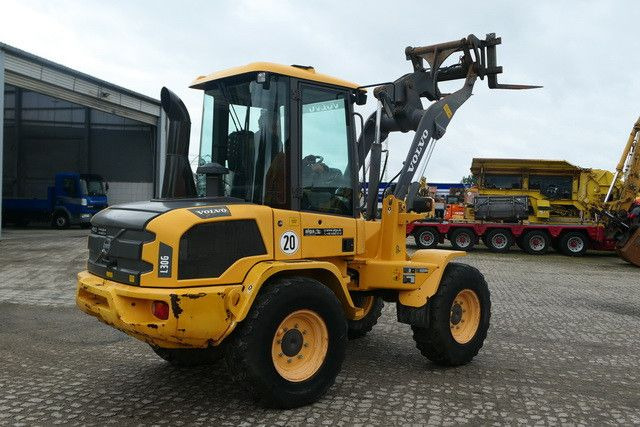 Volvo L30G, 4+1 Schaufel, Palettengabel, Hydr. S.W.S. - Wheel loader: picture 3 Volvo L30G, 4+1 Schaufel, Palettengabel, Hydr. S.W.S. - Wheel loader: picture 3