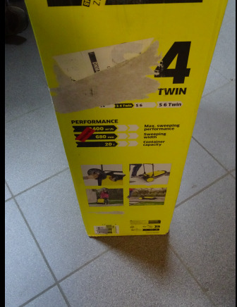 Balayeuse mécanique KARCHER S 4 Twin - Industrial sweeper: picture 4 Balayeuse mécanique KARCHER S 4 Twin - Industrial sweeper: picture 4