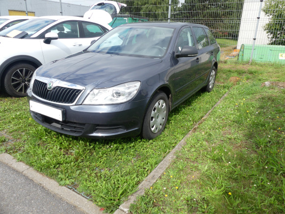Break Skoda Octavia Combi (2011-97.803 km) - Car: picture 2 Break Skoda Octavia Combi (2011-97.803 km) - Car: picture 2
