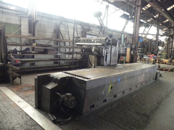 Fraiseuse universelle CNC 3 axes Huron RU 881 - Milling machine: picture 2 Fraiseuse universelle CNC 3 axes Huron RU 881 - Milling machine: picture 2