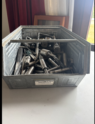 Lot industriel : fraisage, taraudage, perçage – ±100 pièces - Milling machine: picture 3 Lot industriel : fraisage, taraudage, perçage – ±100 pièces - Milling machine: picture 3