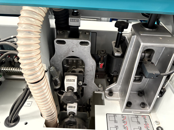 Plaqueuse de chants VIRutex EB 140 PLC (2024) - Woodworking machinery: picture 5 Plaqueuse de chants VIRutex EB 140 PLC (2024) - Woodworking machinery: picture 5