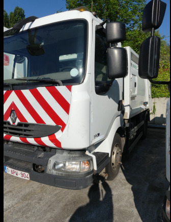 REF:1338 - Camion poubelle Renault Midlum 190DXI (2011-140.758 km) - Refuse truck: picture 2 REF:1338 - Camion poubelle Renault Midlum 190DXI (2011-140.758 km) - Refuse truck: picture 2