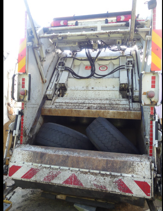 REF:1387 - Camion poubelle Renault Midlum 270DXI (2011-189.728 km) - Refuse truck: picture 5 REF:1387 - Camion poubelle Renault Midlum 270DXI (2011-189.728 km) - Refuse truck: picture 5