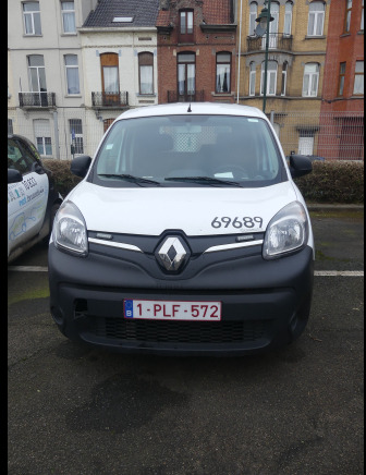 REF:69689 - Voiture pickup électrique Renault FW (accidenté) - Pickup truck: picture 2 REF:69689 - Voiture pickup électrique Renault FW (accidenté) - Pickup truck: picture 2