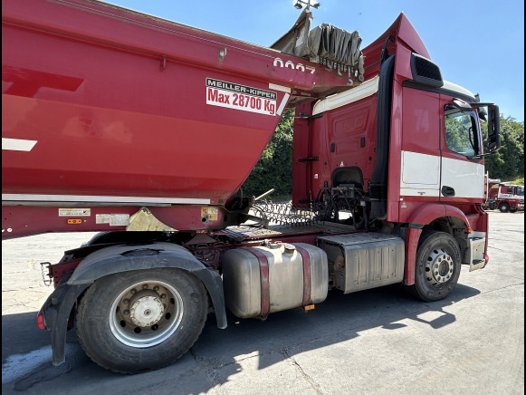 Tracteur routier 4x2 Mercedes Arocs 1845 LS (2014 - 699.681 km) - Tractor unit: picture 1 Tracteur routier 4x2 Mercedes Arocs 1845 LS (2014 - 699.681 km) - Tractor unit: picture 1
