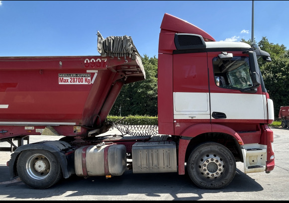 Tracteur routier 4x2 Mercedes Arocs 1845 LS (2014 - 699.681 km) - Tractor unit: picture 3 Tracteur routier 4x2 Mercedes Arocs 1845 LS (2014 - 699.681 km) - Tractor unit: picture 3