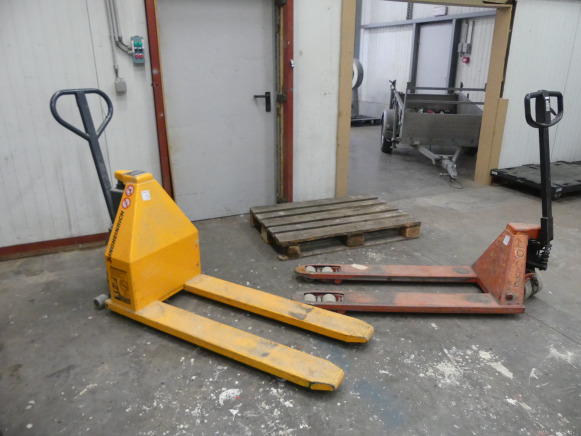Transpalette électrique + transpalette manuel - Pallet truck: picture 1 Transpalette électrique + transpalette manuel - Pallet truck: picture 1