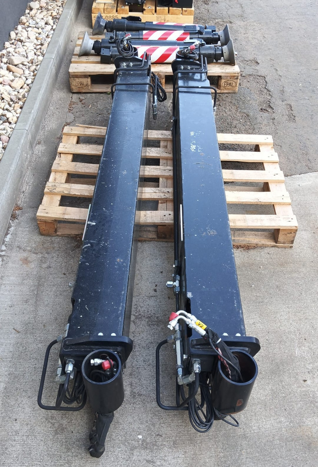 FASSI - PALFINGER - HIAB - HMF - ATLAS additional stabilizers, Zusatzabstützen - Truck mounted crane: picture 2 FASSI - PALFINGER - HIAB - HMF - ATLAS additional stabilizers, Zusatzabstützen - Truck mounted crane: picture 2