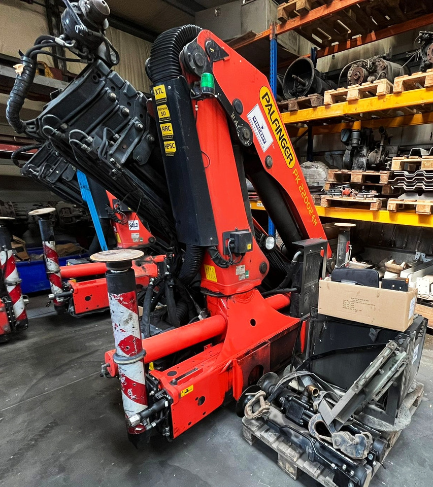 PALFINGER PK 22002-EH D year 2013, remote control, extra functions - Truck mounted crane: picture 4 PALFINGER PK 22002-EH D year 2013, remote control, extra functions - Truck mounted crane: picture 4