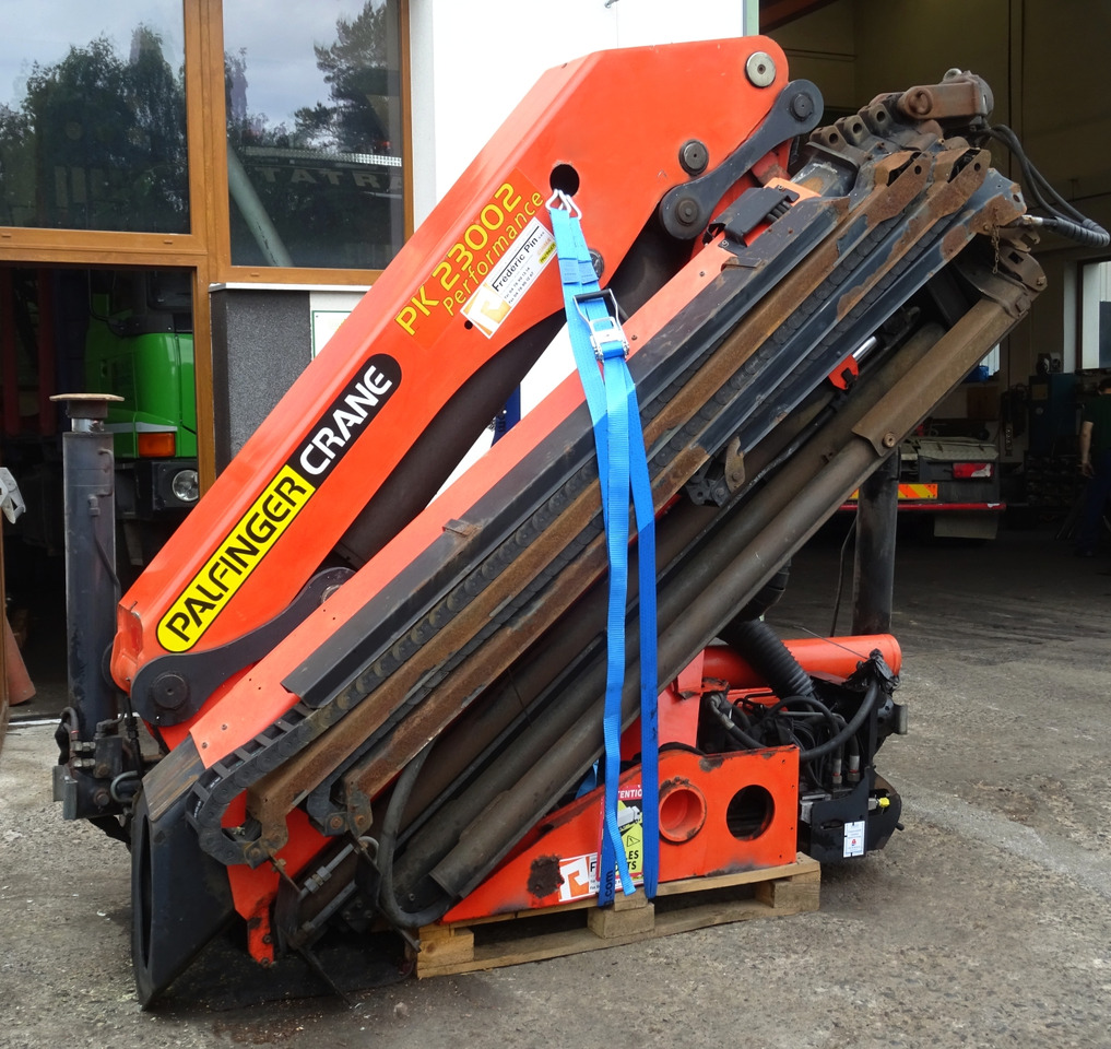 PALFINGER PK 23002 D crane, remote control, extra functions, Ladekran, Kran, gru - Truck mounted crane: picture 3 PALFINGER PK 23002 D crane, remote control, extra functions, Ladekran, Kran, gru - Truck mounted crane: picture 3