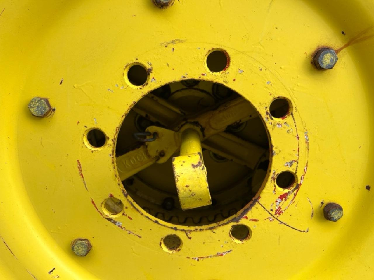 Alliance 13.6R48 inkl. KN Kupplung - Tire for Agricultural machinery: picture 2 Alliance 13.6R48 inkl. KN Kupplung - Tire for Agricultural machinery: picture 2