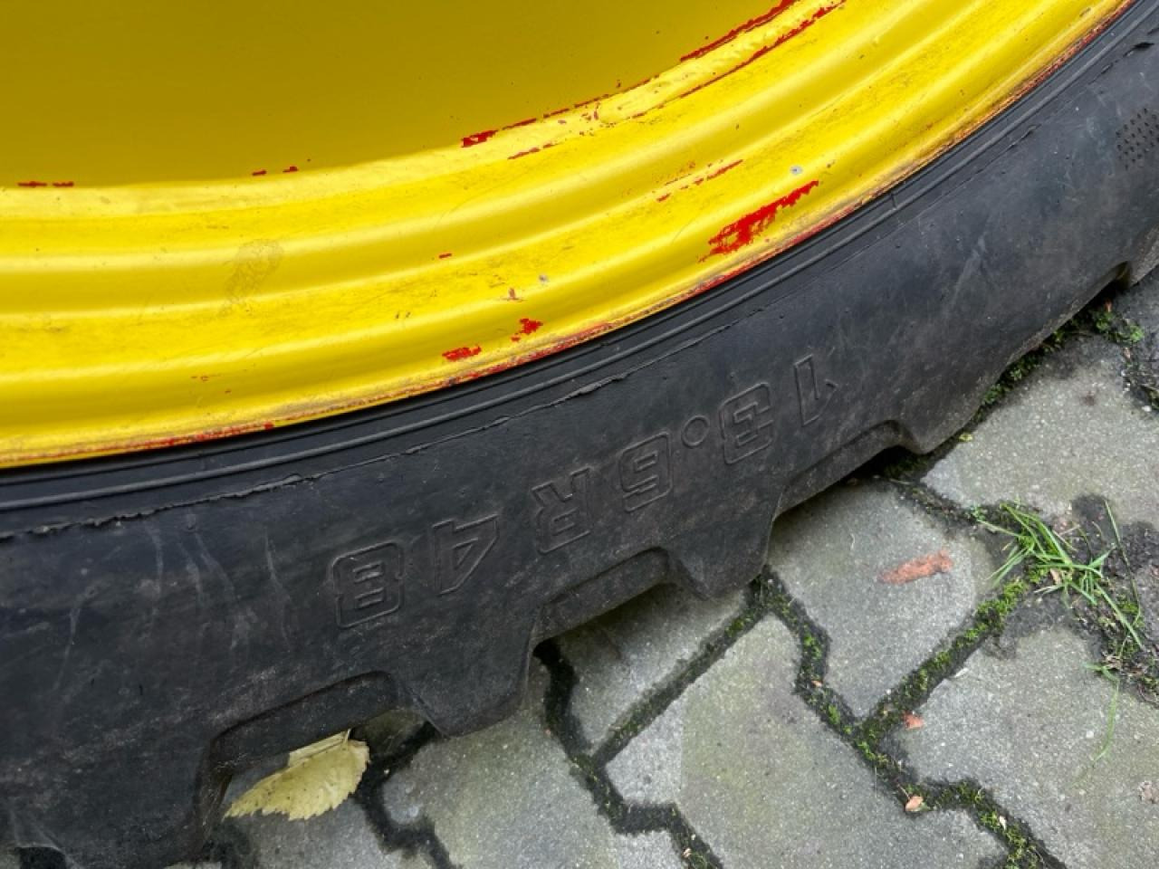Alliance 13.6R48 inkl. KN Kupplung - Tire for Agricultural machinery: picture 4 Alliance 13.6R48 inkl. KN Kupplung - Tire for Agricultural machinery: picture 4