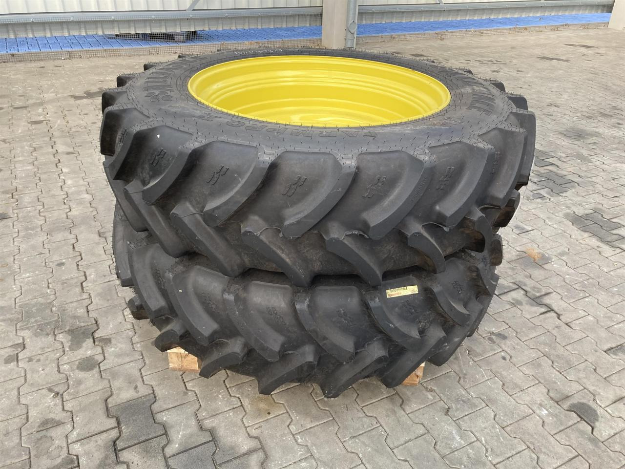 Alliance 420/85R38 - Tire for Agricultural machinery: picture 1 Alliance 420/85R38 - Tire for Agricultural machinery: picture 1